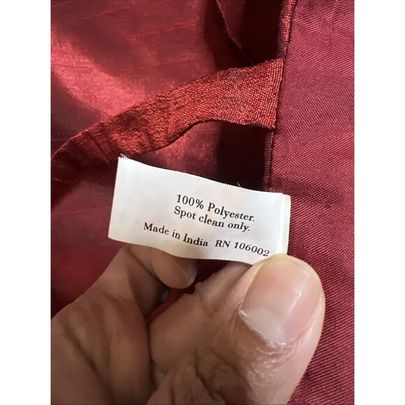 Domain XL Square Red Christmas Tree Skirt With Silver Sequin Border Lined Tie Up - Picture 7 of 8